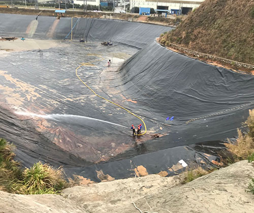 龙华废水池清理